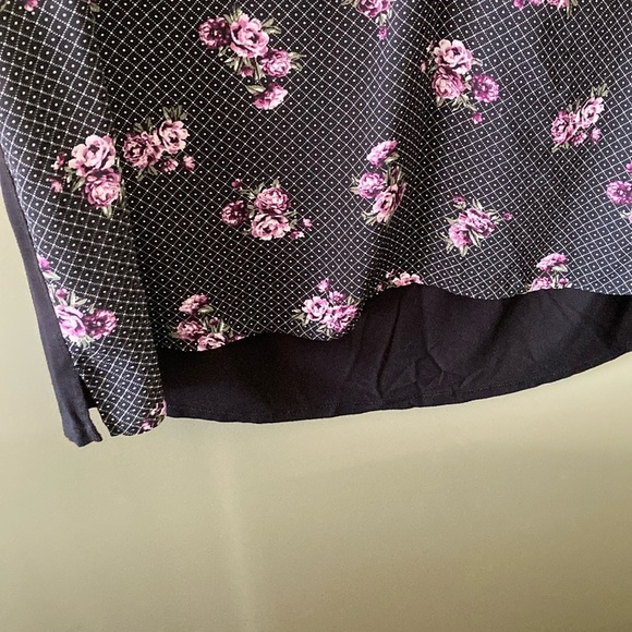 Thyme Maternity Black and Pink Floral Tank Top - Picture 4 of 9